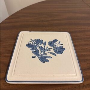 Pfaltzgraff Yorktown Blue and Cream Trivet‎